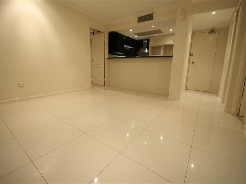 36 MacDonald Street, Kangaroo Point QLD 4169