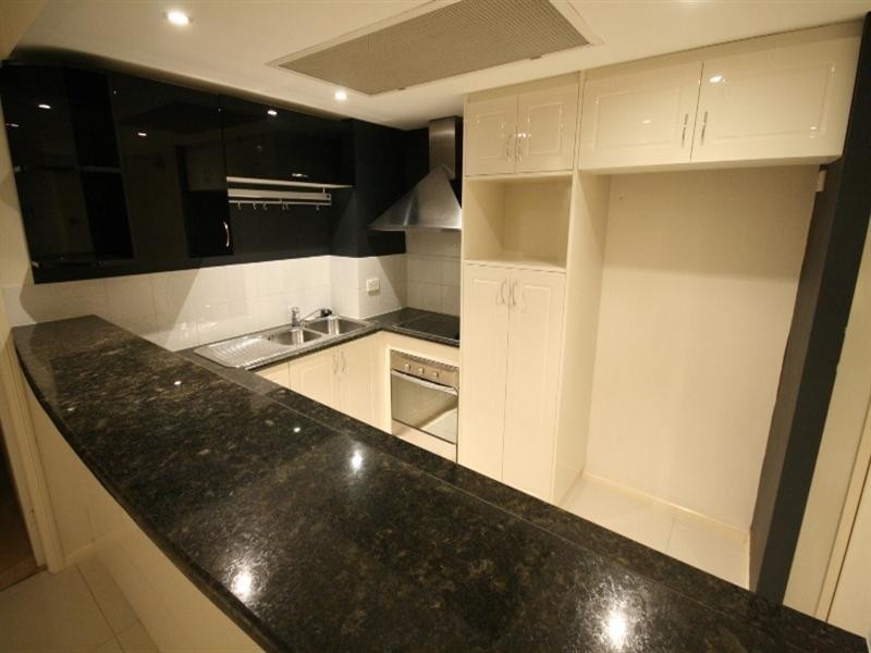 36 MacDonald Street, Kangaroo Point QLD 4169