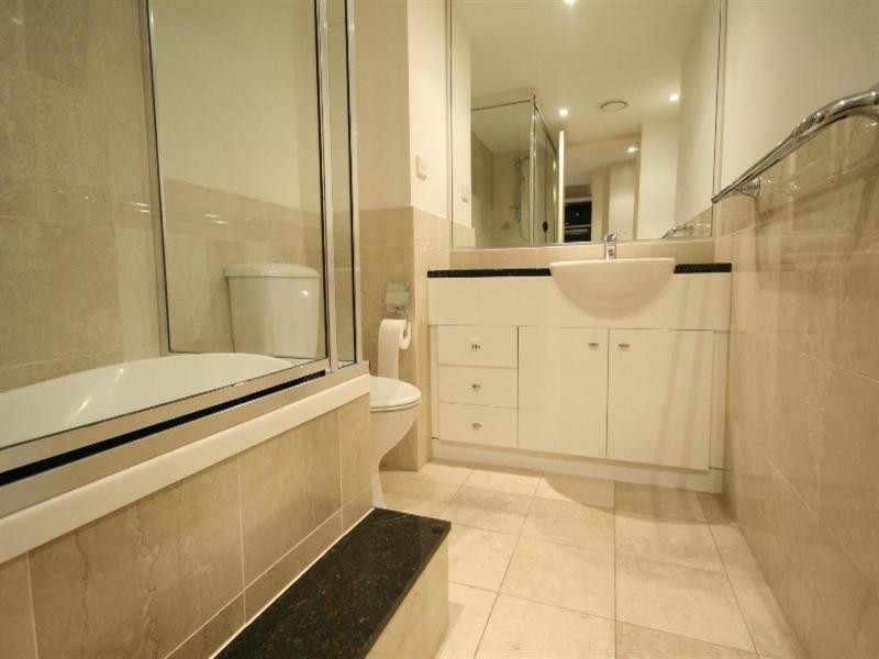 36 MacDonald Street, Kangaroo Point QLD 4169