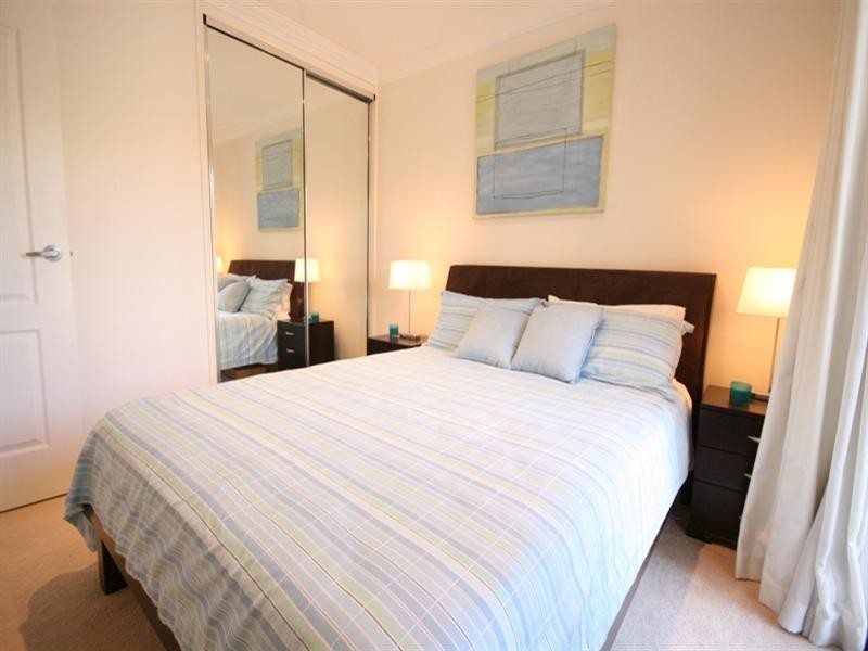 36 MacDonald Street, Kangaroo Point QLD 4169