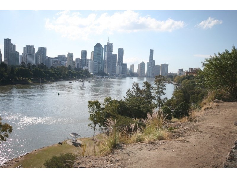 132 River Terrace, Kangaroo Point QLD 4169