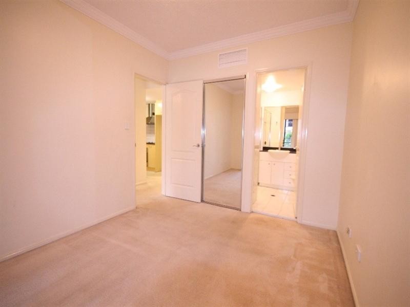 165 Main Street, Kangaroo Point QLD 4169