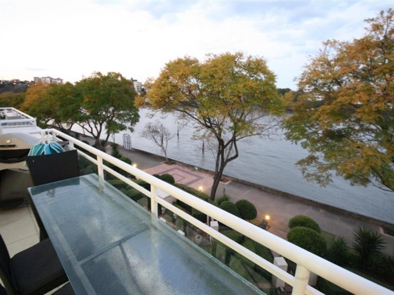 50 Rotherham Street, Kangaroo Point QLD 4169