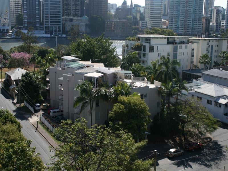 123 Main Street, Kangaroo Point QLD 4169