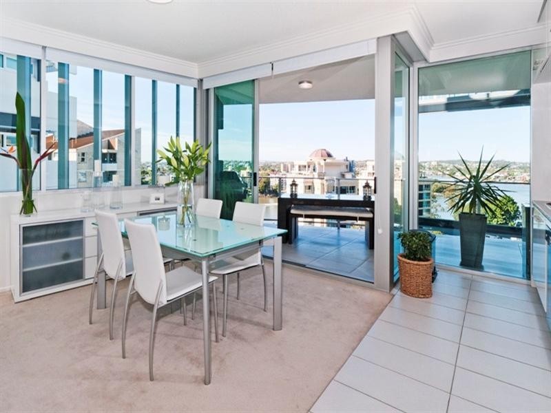 97 Lambert Street, Kangaroo Point QLD 4169