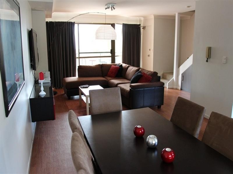 45 Lambert Street, Kangaroo Point QLD 4169