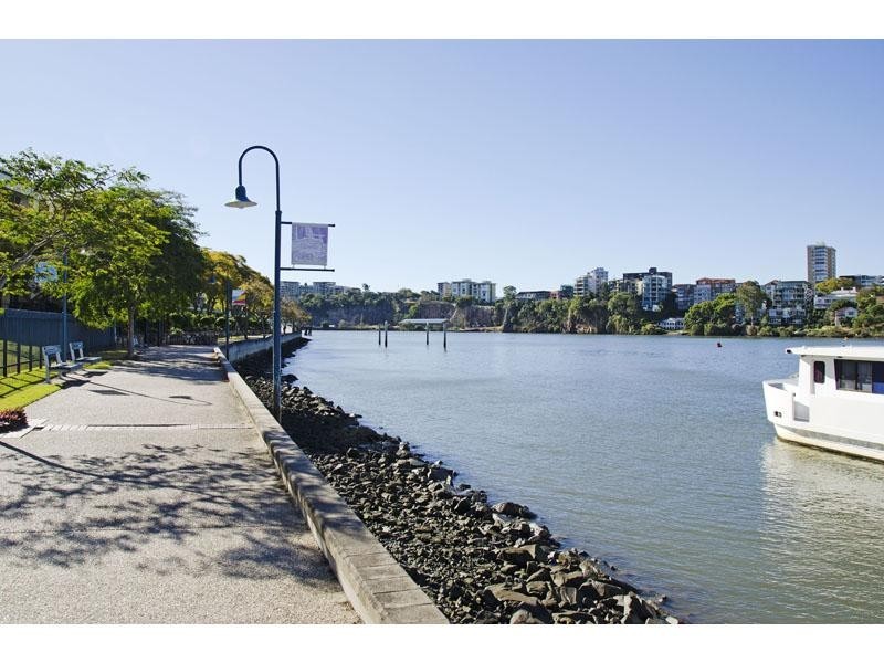 10 Goodwin Street, Kangaroo Point QLD 4169