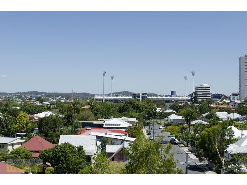 24 Rawlins Street, Kangaroo Point QLD 4169