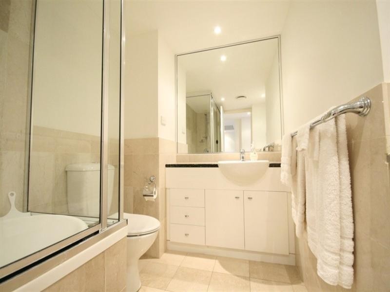 36 MacDonald Street, Kangaroo Point QLD 4169