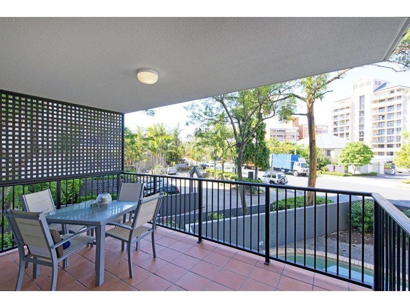 75 Thorn Street, Kangaroo Point QLD 4169