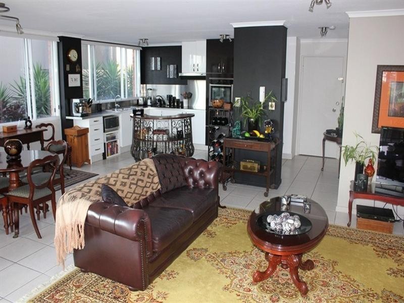 19 Ellis Street, Kangaroo Point QLD 4169