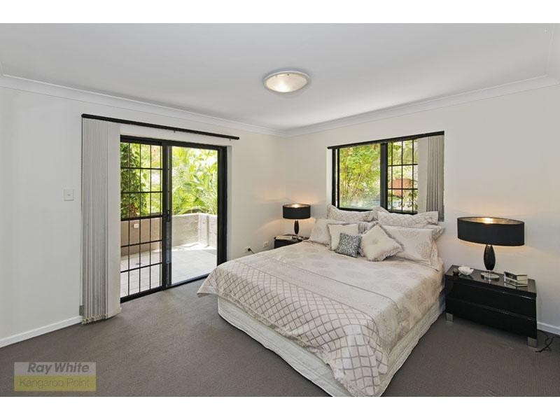 4/39 Cairns Street, Kangaroo Point QLD 4169