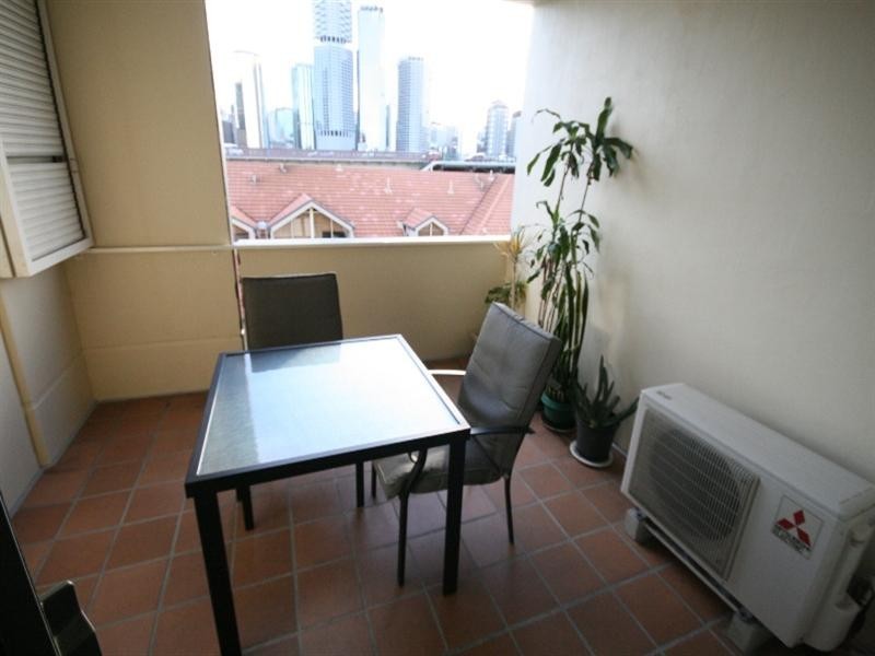 55 Baildon Street, Kangaroo Point QLD 4169