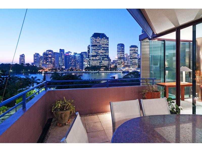 301 Main Street, Kangaroo Point QLD 4169