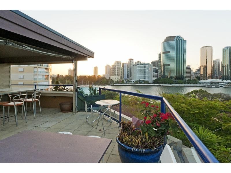 301 Main Street, Kangaroo Point QLD 4169