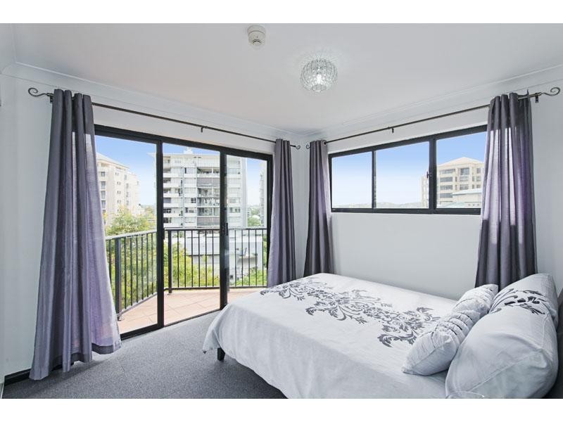 20/75 Thorn Street, Kangaroo Point QLD 4169