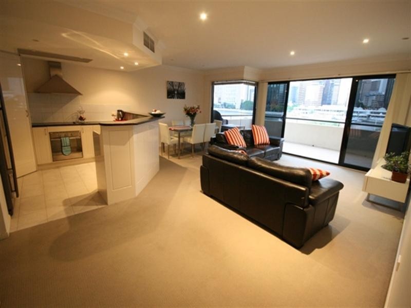 36 MacDonald Street, Kangaroo Point QLD 4169