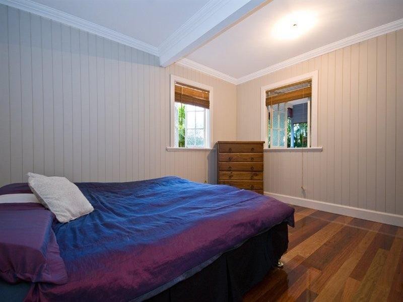 6 Lomond Terrace, East Brisbane QLD 4169