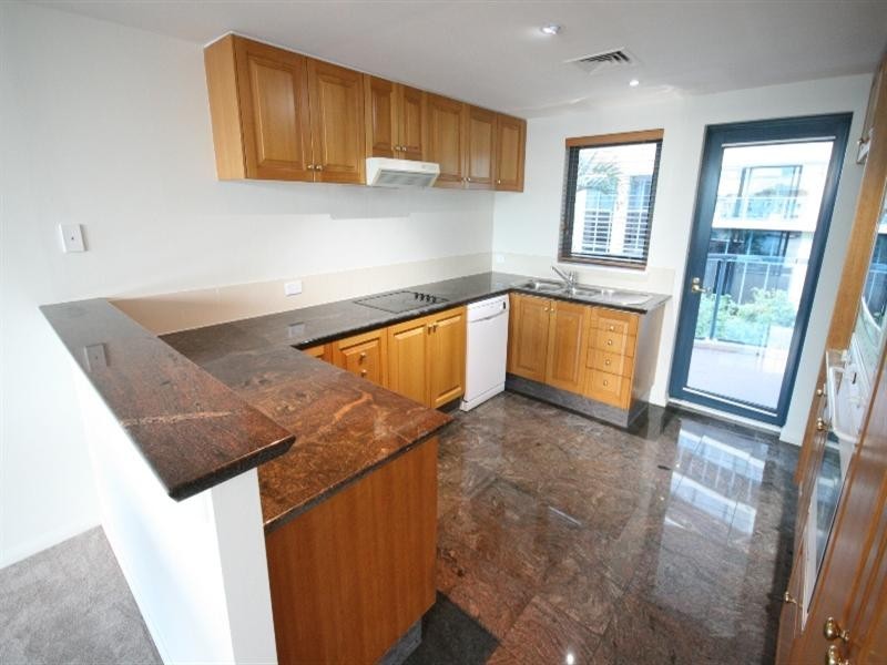 Villa 10/2 Goodwin Street, Kangaroo Point QLD 4169