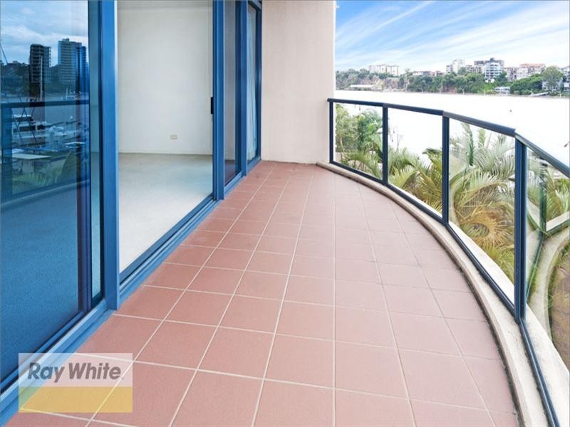 Villa 10/2 Goodwin Street, Kangaroo Point QLD 4169