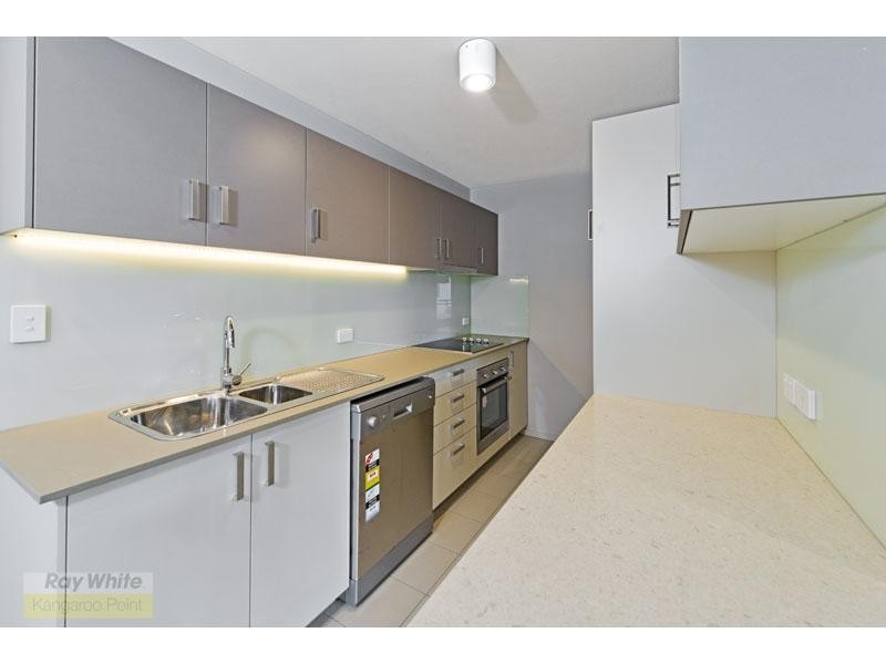 50 Baildon Street, Kangaroo Point QLD 4169