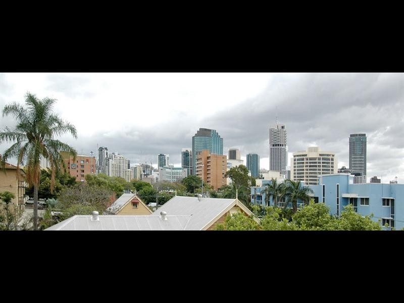 39 Cairns Street., Kangaroo Point QLD 4169