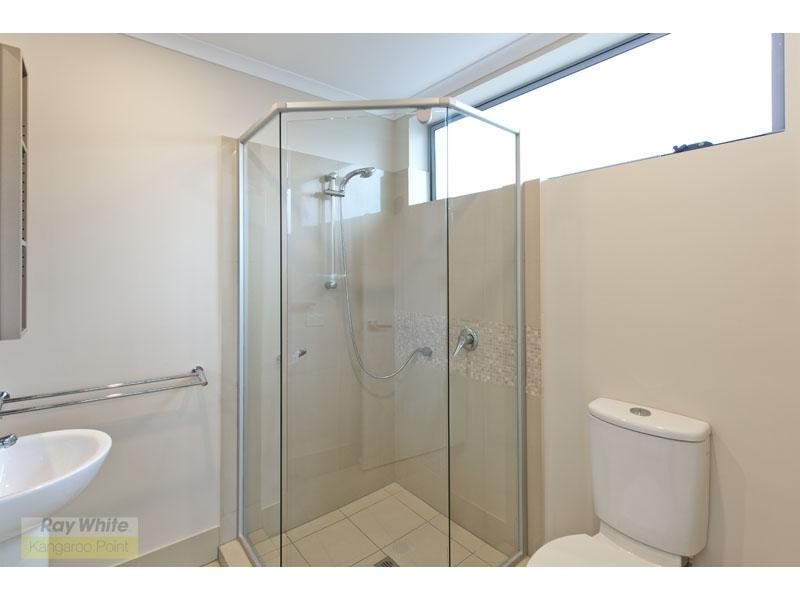 50 Baildon Street, Kangaroo Point QLD 4169