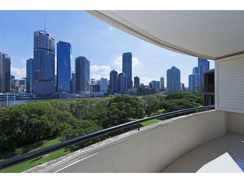 36 MacDonald Street, Kangaroo Point QLD 4169