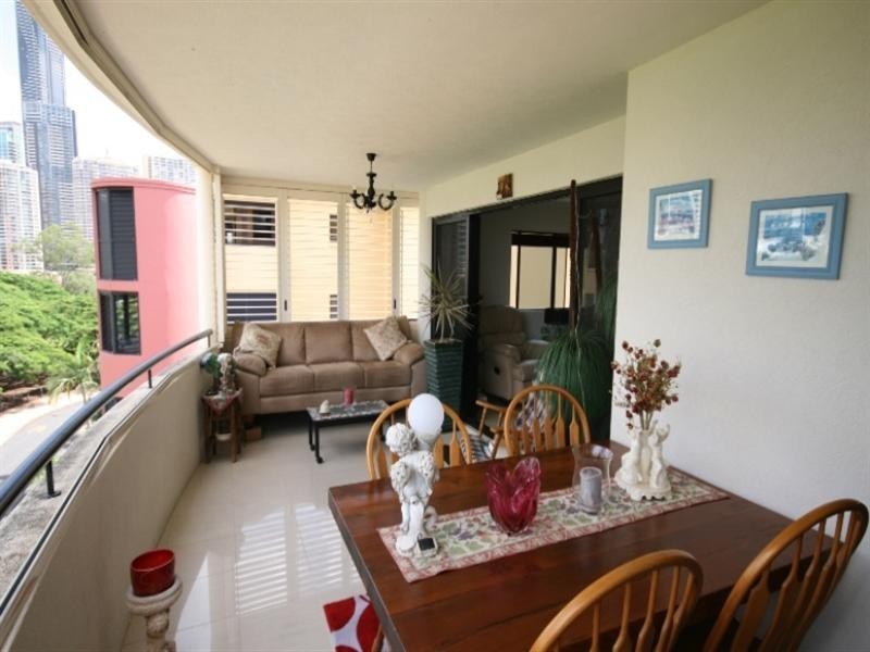 36 MacDonald Street, Kangaroo Point QLD 4169