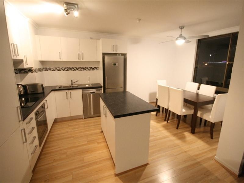 89 Thorn Street, Kangaroo Point QLD 4169