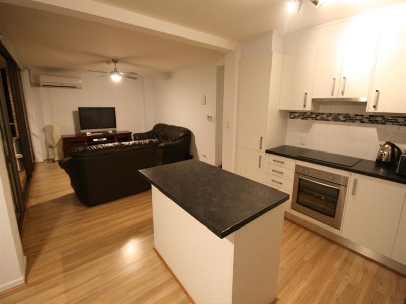 89 Thorn Street, Kangaroo Point QLD 4169