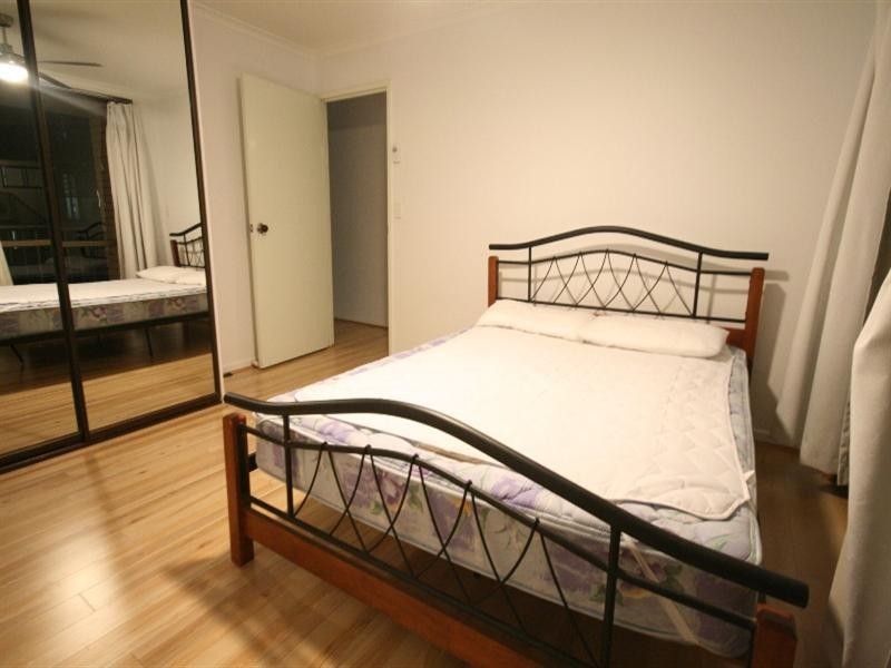 89 Thorn Street, Kangaroo Point QLD 4169