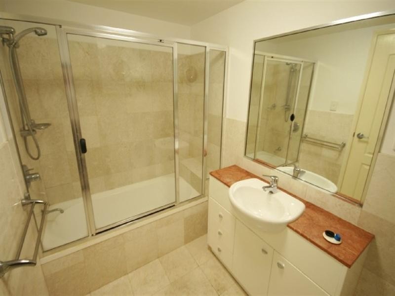 36 MacDonald Street, Kangaroo Point QLD 4169