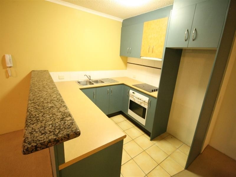 219 Wellington Road, Kangaroo Point QLD 4169