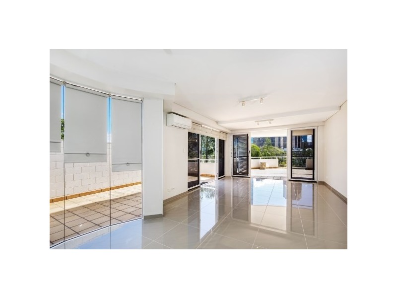 16 Bright Street, Kangaroo Point QLD 4169