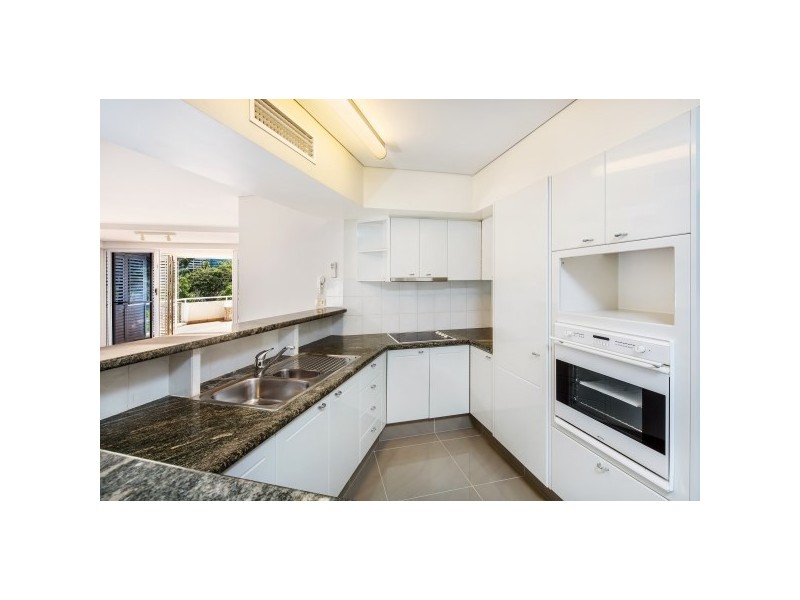 16 Bright Street, Kangaroo Point QLD 4169