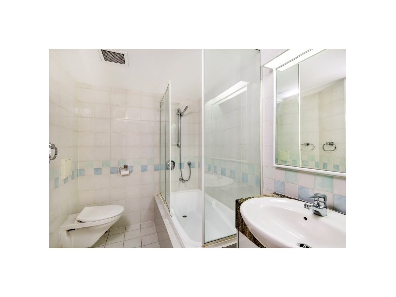 16 Bright Street, Kangaroo Point QLD 4169