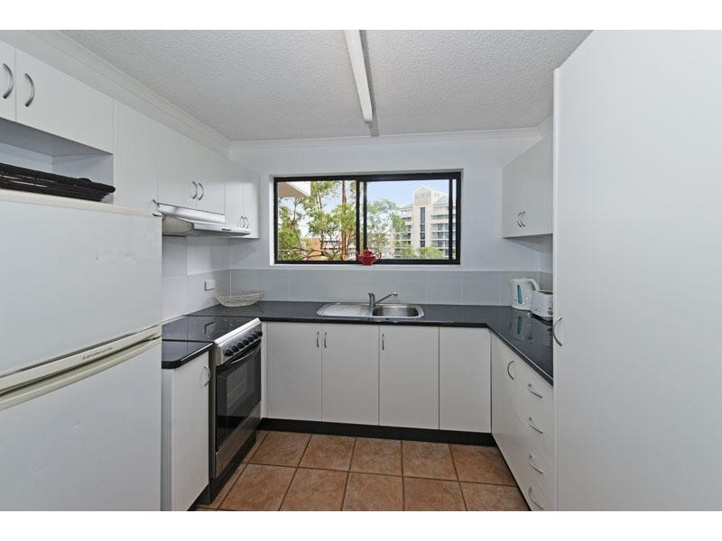 75 Thorn Street, Kangaroo Point QLD 4169