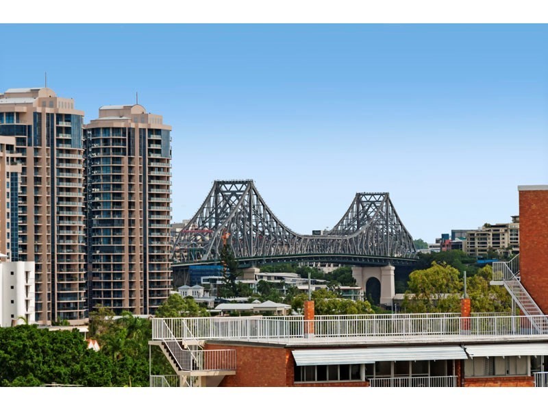 75 Thorn Street, Kangaroo Point QLD 4169