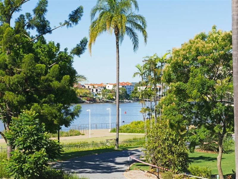 25 Anderson Street, Kangaroo Point QLD 4169