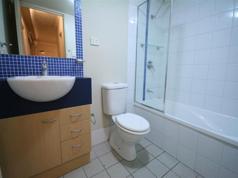 19 Thorn Street, Kangaroo Point QLD 4169