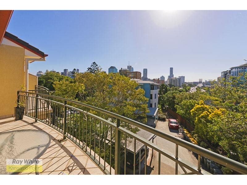 9/446 Main Street, Kangaroo Point QLD 4169