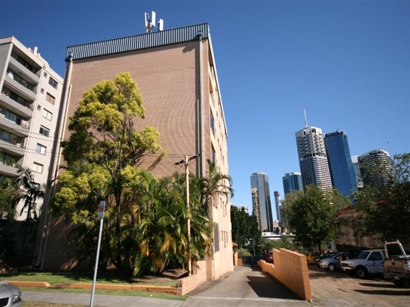 235 Main Street, Kangaroo Point QLD 4169