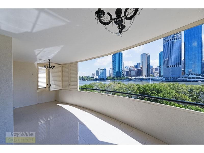 36 MacDonald Street, Kangaroo Point QLD 4169