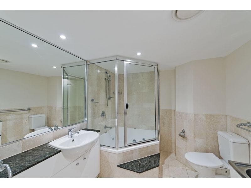 36 MacDonald Street, Kangaroo Point QLD 4169