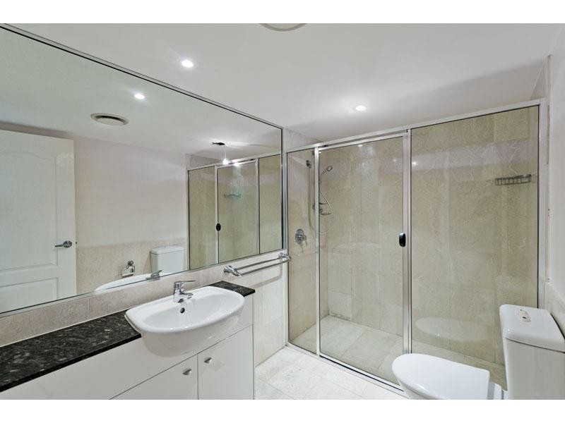 36 MacDonald Street, Kangaroo Point QLD 4169