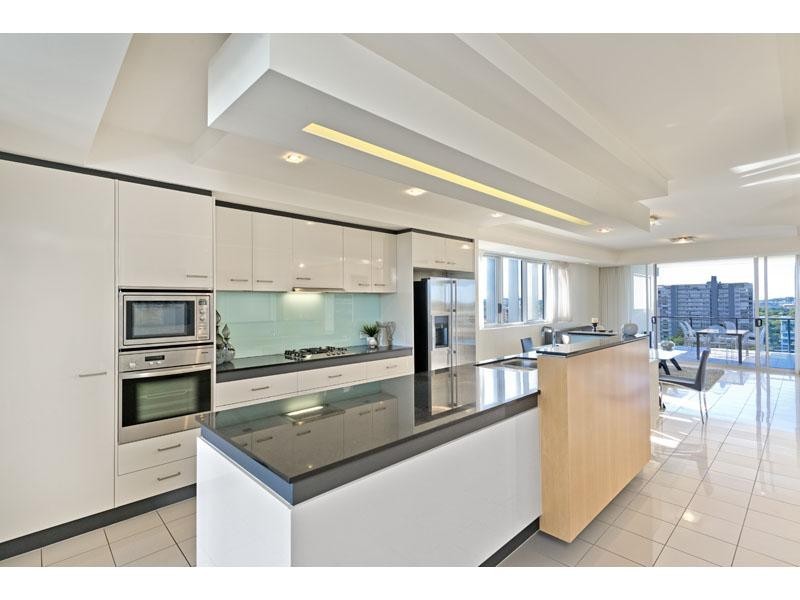 43/98 Thorn Street, Kangaroo Point QLD 4169