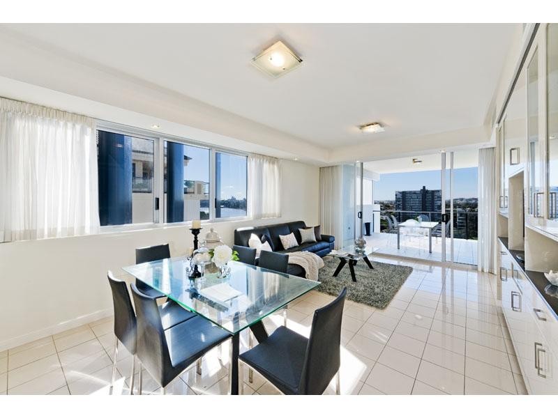 43/98 Thorn Street, Kangaroo Point QLD 4169