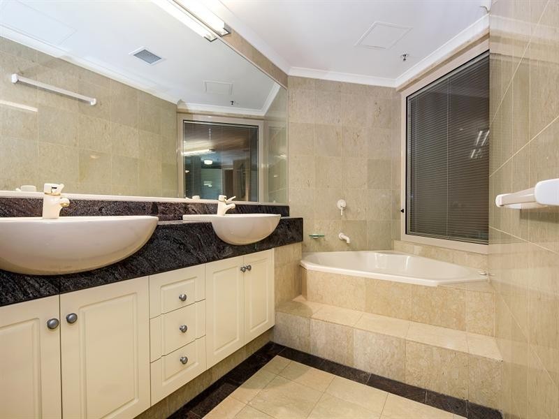 49/8 Goodwin Street, Kangaroo Point QLD 4169