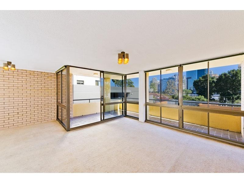 1/235 Main Street, Kangaroo Point QLD 4169